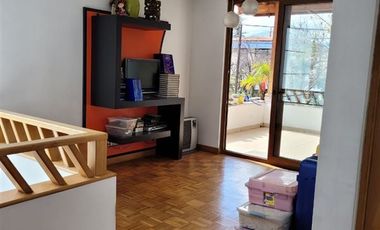 Casa en Venta en Eliecer Parada/ Chile España.