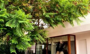 Casa en Venta en Eliecer Parada/ Chile España.