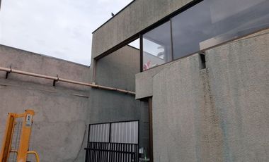 Oficina en Venta en Av. El Guanaco