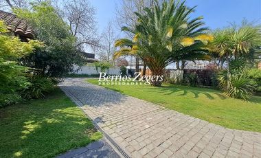 Casa en Venta en Carlos Ossandón / Simón Bolivar / Simón González
