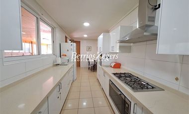Casa en Venta en Carlos Ossandón / Simón Bolivar / Simón González