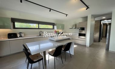 Casa en Venta en Valle Escondido / La Isla