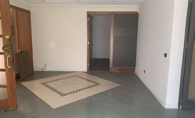 Local Comercial en Venta en Avda. Vitacura