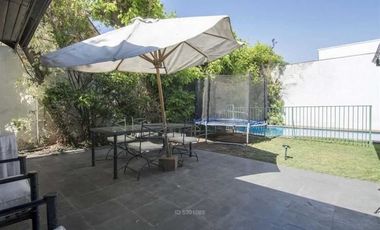 Casa en Venta en Av.Tomas Moro.
