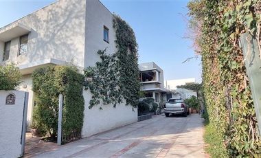 Casa en Venta en MANQUEHUE NORTE