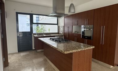 DEPARTAMENTO EN VENTA EN EL COUNTRY CON ALBERCA PROPIA