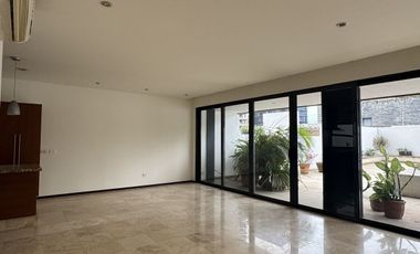 DEPARTAMENTO EN VENTA EN EL COUNTRY CON ALBERCA PROPIA