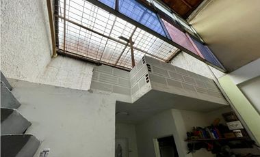 Local comercial cerca a la avenida 80