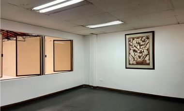Local comercial cerca a la avenida 80
