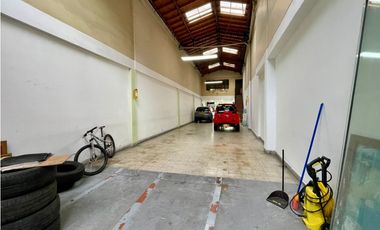 Local comercial cerca a la avenida 80