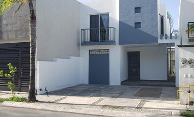 Casa en  Renta , Puerta de Hierro