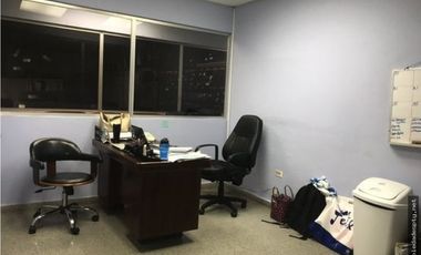 TERRENO COMERCIAL EN LA 12 DE OCTUBRE EN VENTA