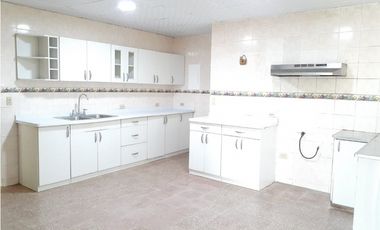 VILLA ZAITA / USO COMERCIAL O RESIDENCIAL / 1600M2 / 5 HAB / TERRAZAS