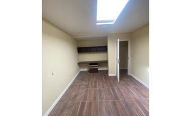 Chalet 4 dormitorios barrio privado Las Golondrinas