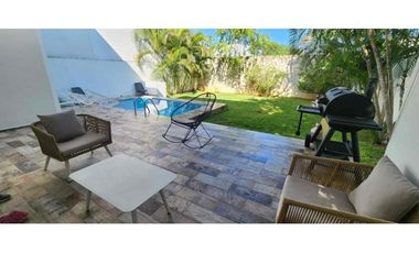 casa de  3 habitaciones con piscina privada y habitacion de servicio Playa del Carmen