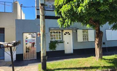 Casa PH en venta en Ramos Mejia Sur