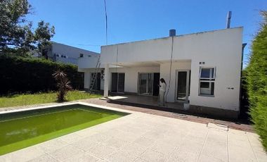 Casa en alquiler en Altos de Hudson II