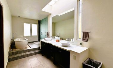 VENTA CASA EN LOMAS COUNTRY CLUB