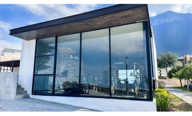 Casa en Venta en Cumbres Elite Premier en Monterrey sotano y terraza