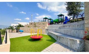 Casa en Venta en Cumbres Elite Premier en Monterrey sotano y terraza