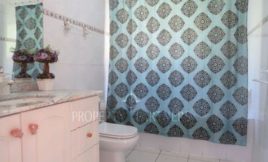 Soleada casa en Villuco