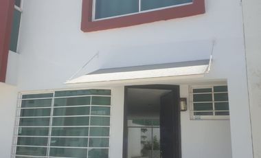 Se renta casa en Fracc Villas El Marques, en Cuautlancingo, Puebla