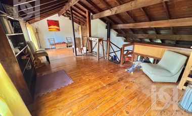 Casa de 3 ambientes zona Los Pinares en VENTA