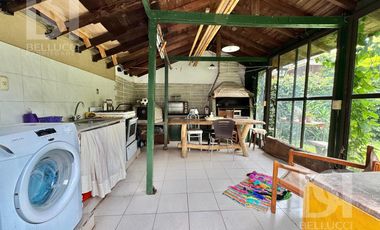 Casa de 3 ambientes zona Los Pinares en VENTA