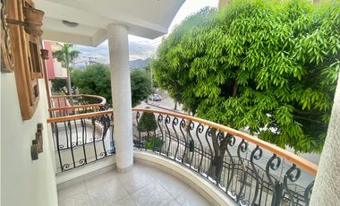 SE VENDE AMPLIA CASA EN EL SECTOR DE BAVARIA, SANTA MARTA