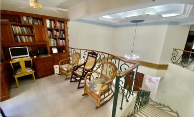 SE VENDE AMPLIA CASA EN EL SECTOR DE BAVARIA, SANTA MARTA