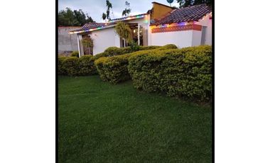 VENDO HERMOSA CASA SECTOR ALCALA