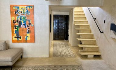 En Venta, Casa amueblabada y equipada en Santiago Centro histórico de Mérida
