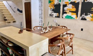 En Venta, Casa amueblabada y equipada en Santiago Centro histórico de Mérida