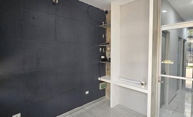 Oficina con bodega en venta en Chuminópolis