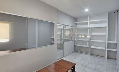 Oficina con bodega en venta en Chuminópolis