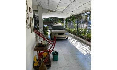 VENTA CASA  DE 450 METROS