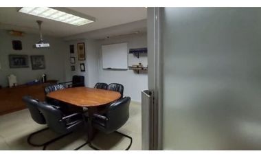 VENDO LOCAL COMERCIAL EN AVENIDA SANTA ELENA!