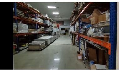 VENDO LOCAL COMERCIAL EN AVENIDA SANTA ELENA!