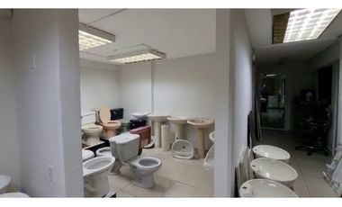 VENDO LOCAL COMERCIAL EN AVENIDA SANTA ELENA!