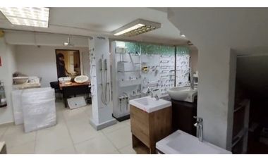 VENDO LOCAL COMERCIAL EN AVENIDA SANTA ELENA!