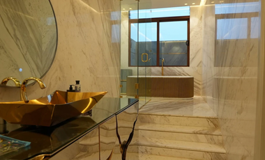 OCEAN REEF ISLAND / 1050M2 / 4 HABITACION/ LUJOSO / LINEA BLANCA