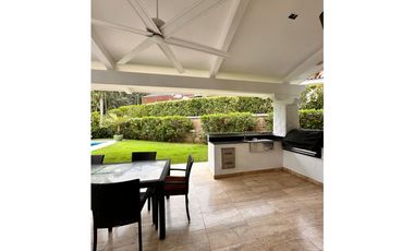 Se Vende Espectacular Casa En Tucan Country Club