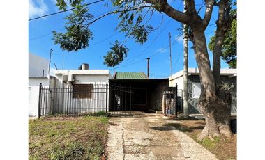 Venta Casa 3 dormitorios con Cochera y Patio