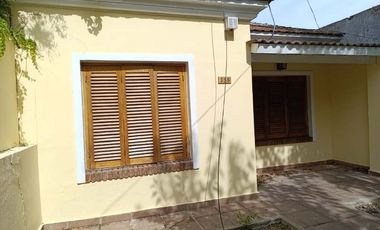 Casa en alquiler en Merlo Sur