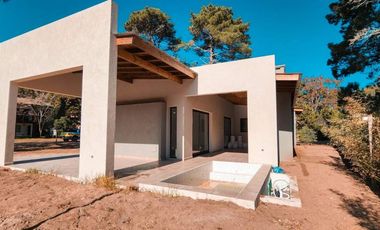 Casa Moderna 3 DORM En Costa Del Este - A ESTRENAR!