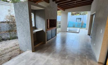 Casa Moderna 3 DORM En Costa Del Este - A ESTRENAR!
