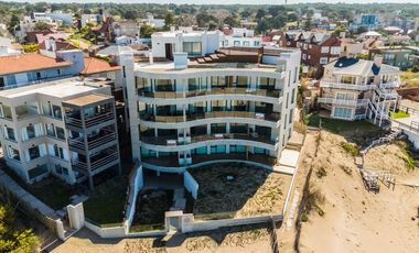 DEPARTAMENTOS FRENTE AL MAR CERCIS!! DEPTO 1°B