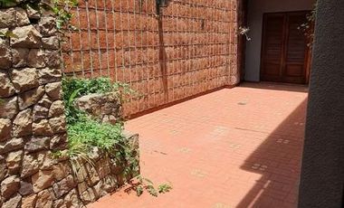 IMPORTANTE CASA CERCA DEL PARQUE SAN MARTÍN