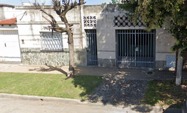 CASA LOTE PROPIO A RECICLAR ZONA EMAUS