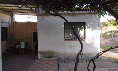 CASA LOTE PROPIO A RECICLAR ZONA EMAUS